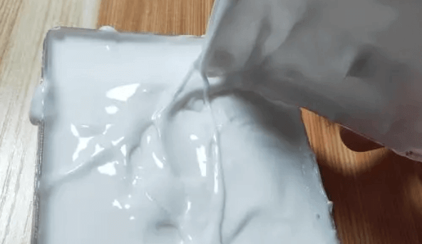 聚氨酯消泡劑應用場景圖